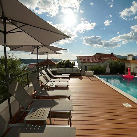 Apartments Gazebo Trogir Bagian luar foto