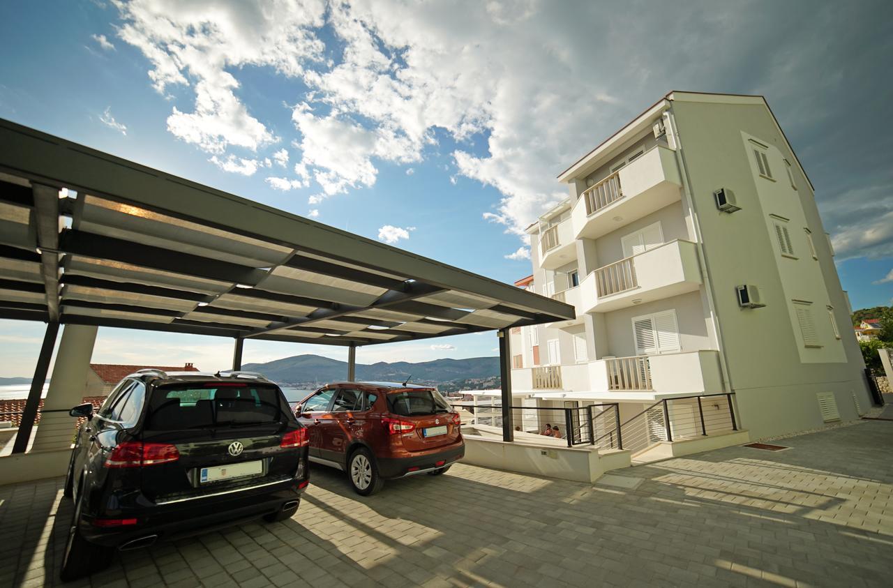 Apartments Gazebo Trogir Bagian luar foto
